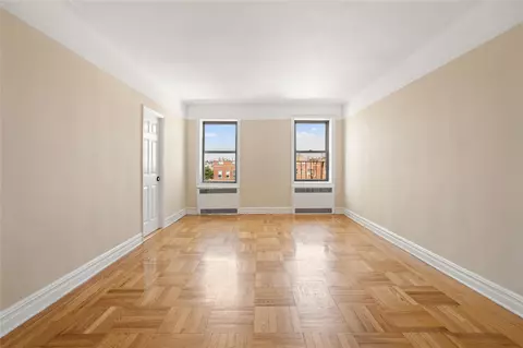 3530 73rd St #6A, Jackson Heights, NY 11372