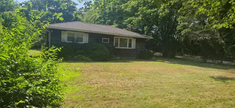 129 David Whites Ln, Southampton, NY 11968