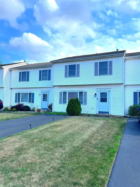 34 Zugibe Ct, West Haverstraw, NY 10993