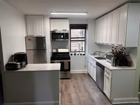 2640 Marion Ave #4E, New York, NY 10458