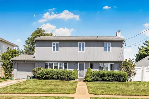 2523 Horace Ct, Bellmore, NY 11710