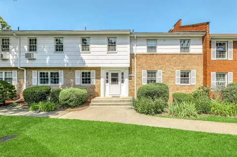 114 Parkside Dr #114, Ramapo, NY 10901