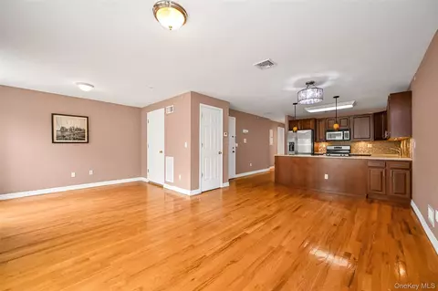 103-10 Rockaway Beach Blvd #2B, Rockaway Park, NY 11694