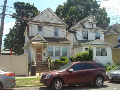 164-42 108th Dr, Jamaica, NY 11433