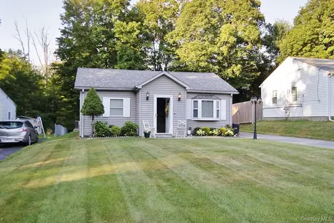 27 Forshee St, Monroe, NY 10950