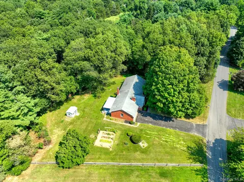 146 Schultz Ln, Kingston, NY 12401