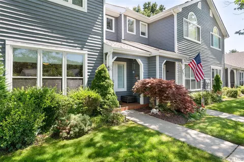 742 Birchwood Park Dr, Middle Island, NY 11953