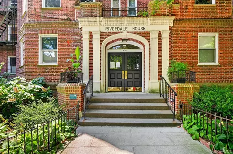 474 W 238th St #6A, New York, NY 10463