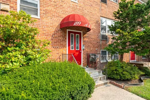 189 Drake Ave #2A, New Rochelle, NY 10805