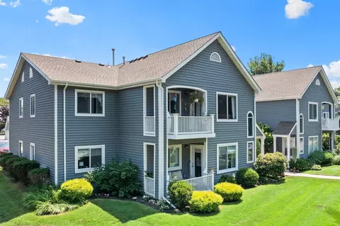 882 Birchwood Park Dr, Middle Island, NY 11953