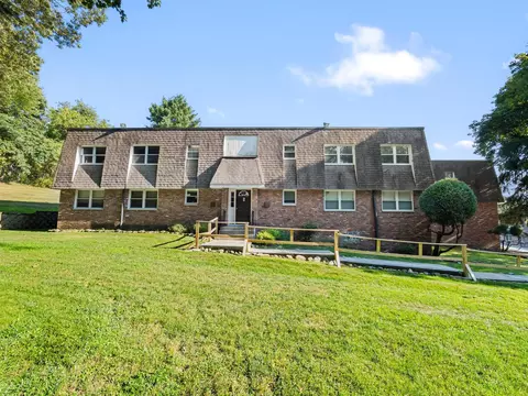 16 Crescent Dr #63, Thiells, NY 10984