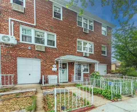 926 Vincent Ave, New York, NY 10465