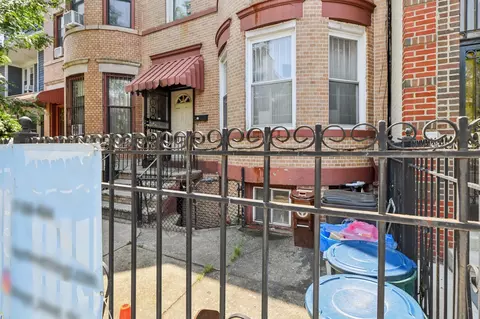 14 E 31st St, Brooklyn, NY 11226