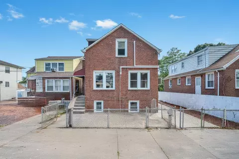 225-20 111th Ave, New York, NY 11429