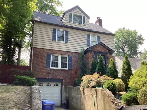19346 Mclaughlin Ave, New York, NY 11423