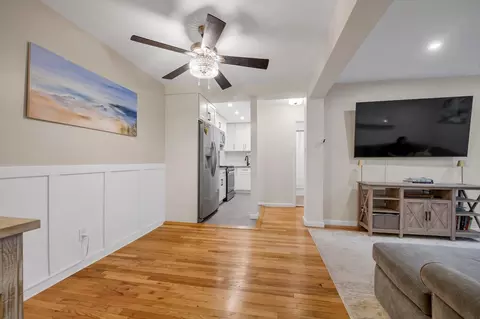6515 Alderton St #3B, Rego Park, NY 11374