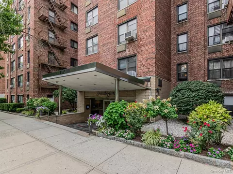4315 Webster Ave #5M, New York, NY 10470