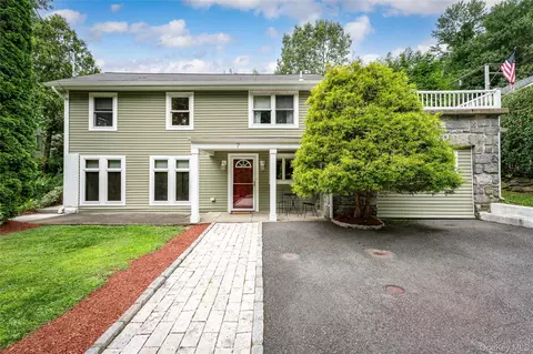7 Battista Dr, Mahopac, NY 10541