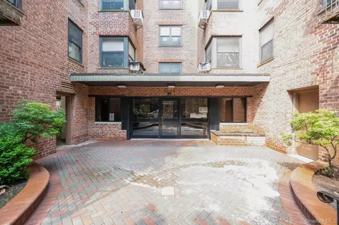 32-40 91st St #509, East Elmhurst, NY 11369