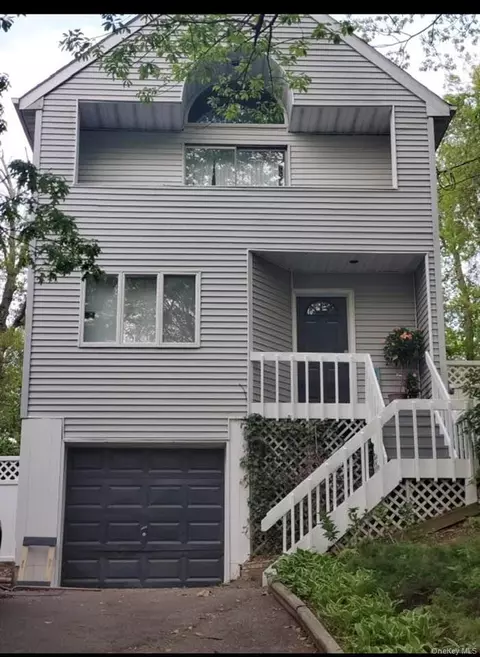 171 Broadway, Rocky Point, NY 11778