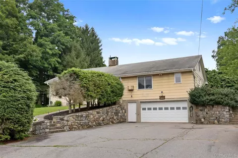 147 Peaceable Hill Rd, Southeast, NY 10509