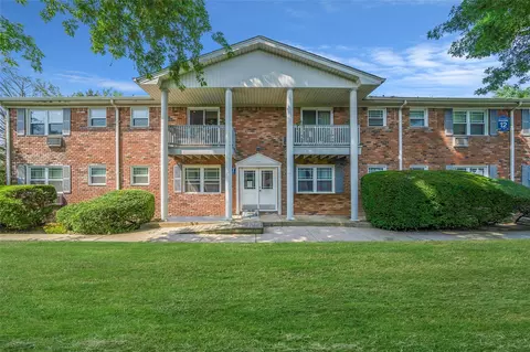 159 Fairharbor Dr #159, Patchogue, NY 11772