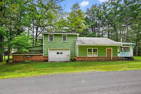 102 Delaware Trl, Lumberland, NY 12737