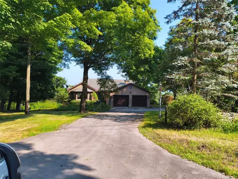 11 Altamont Rd, Mamakating, NY 12721