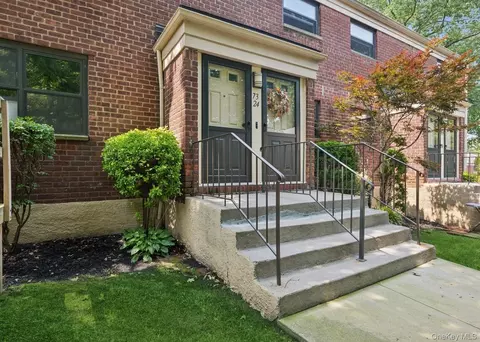 73-24 Springfield Blvd # 039A1, Oakland Gardens, NY 11364