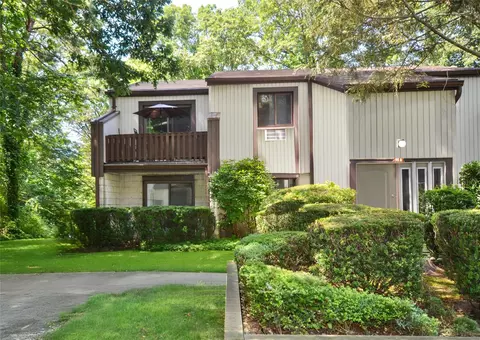 99 Richmond Blvd #3A, Ronkonkoma, NY 11779