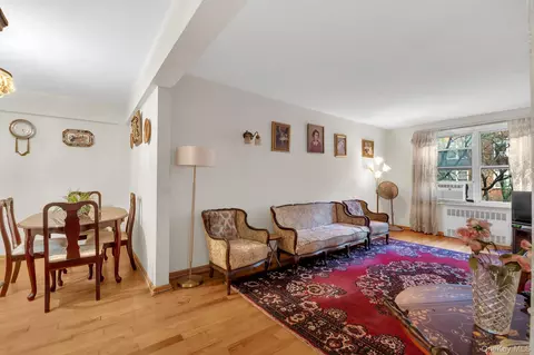 3326 82nd St #4C, East Elmhurst, NY 11370