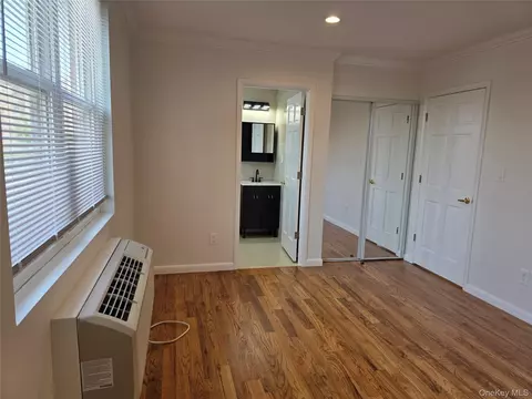3641 169th St # 2F, New York, NY 11358