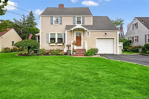 23 W Glen Ave, Port Chester, NY 10573
