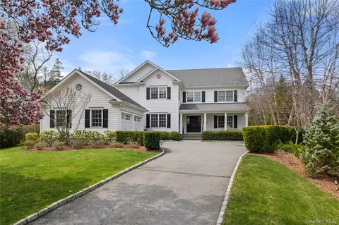 217 Rock Creek Ln, Scarsdale, NY 10583