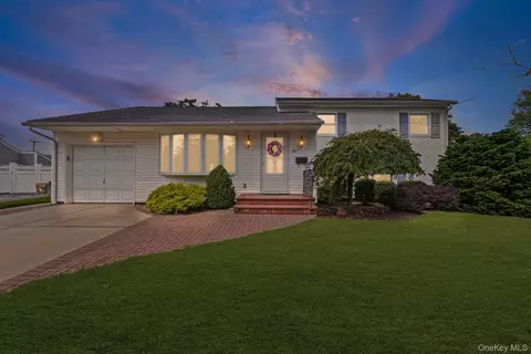 66 Marie Pl, Massapequa, NY 11758