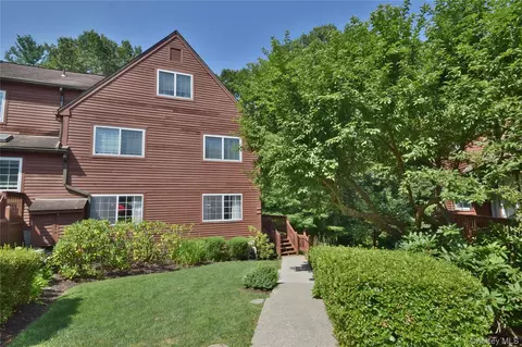 501 Apple Tree Ln, Southeast, NY 10509