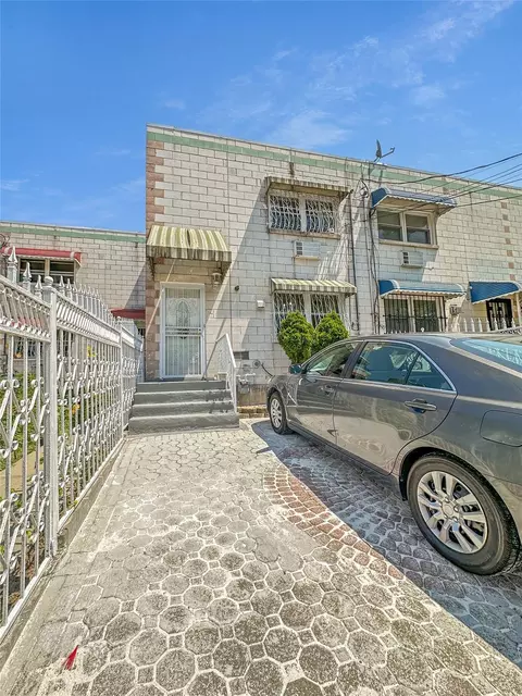 1192 Fox St, New York, NY 10459