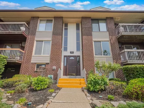 146 Country Club Ln, Pomona, NY 10970