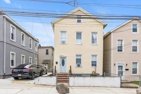 11914 15th Ave, New York, NY 11356