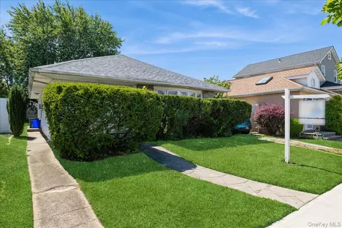 446 E Fulton St, Long Beach, NY 11561