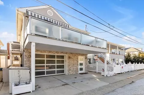 87 Mohawk Ave, Long Beach, NY 11561