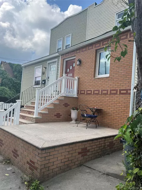 301 Beach 15 St, Far Rockaway, NY 11691