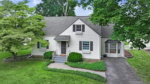 109 Pine Dr, New Windsor, NY 12553