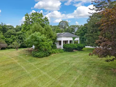 548 Fostertown Rd, Newburgh, NY 12550