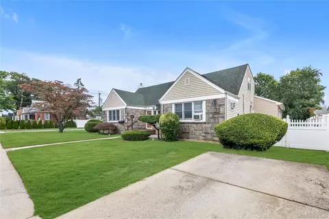 56 Albermarle Ave, Valley Stream, NY 11580