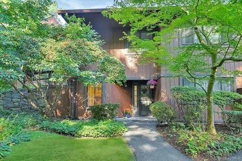 497 Martling Ave, Greenburgh, NY 10591