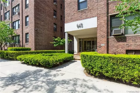 645 W 239th St #4D, New York, NY 10463