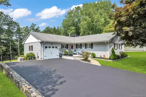 2661 Windmill Dr, Yorktown, NY 10598