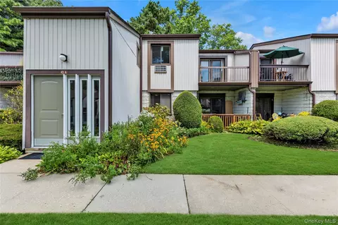 43 Richmond Blvd #2A, Ronkonkoma, NY 11779