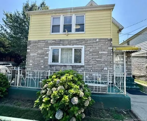 11416 95th Ave, South Richmond Hill, NY 11419